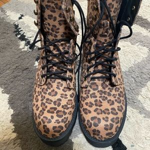 MIA leopard combat boots